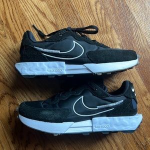 Nike Fontanka Waffle Sneaker